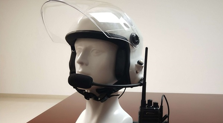 Flight helmet